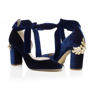 Navy blue velvet shoes 